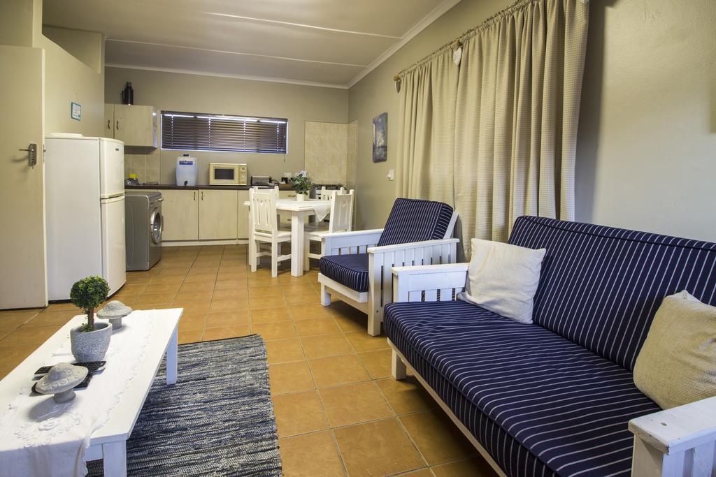 Madiolyn Apartment Jeffreys Bay Exterior photo