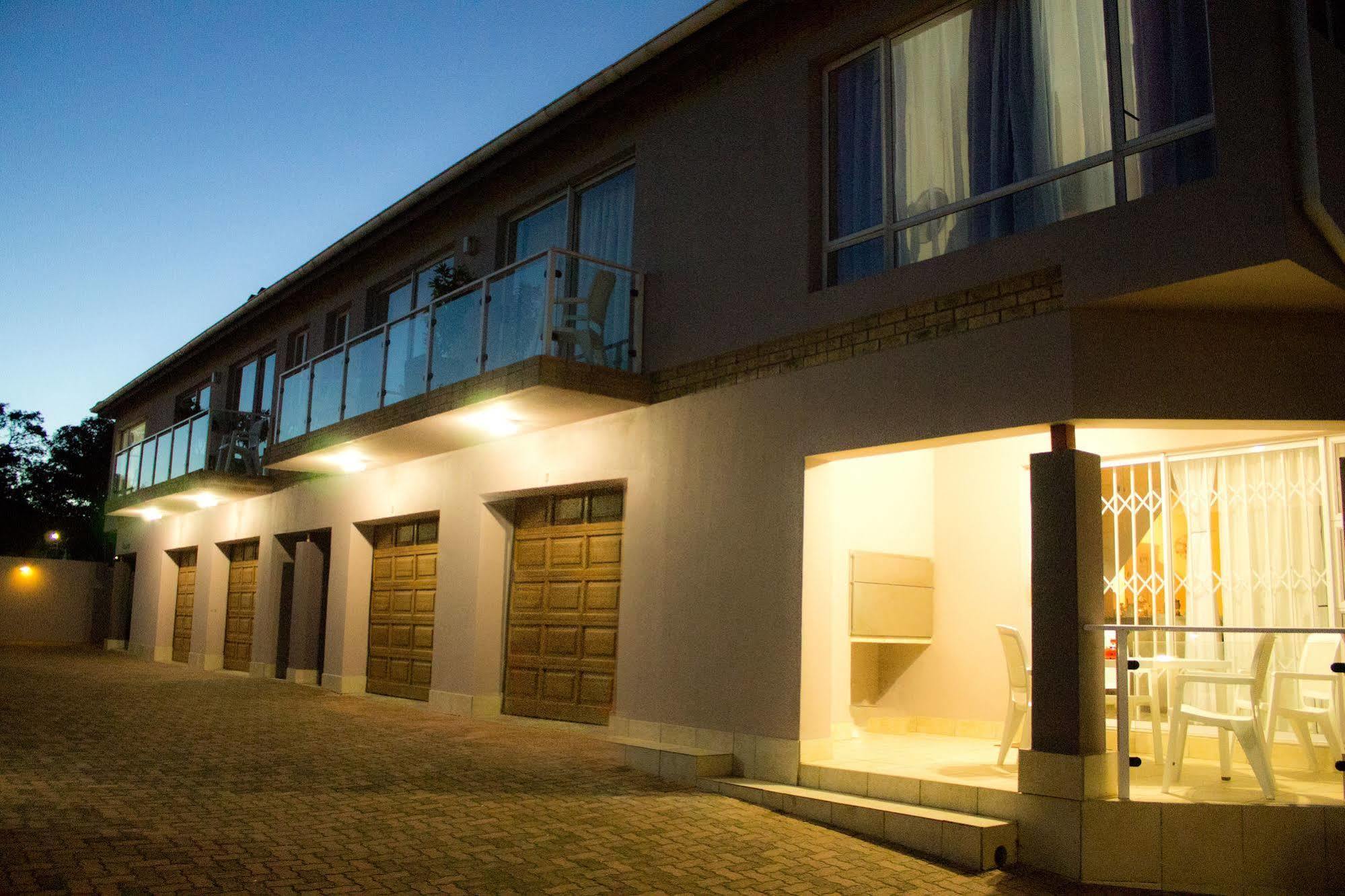 Madiolyn Apartment Jeffreys Bay Exterior photo