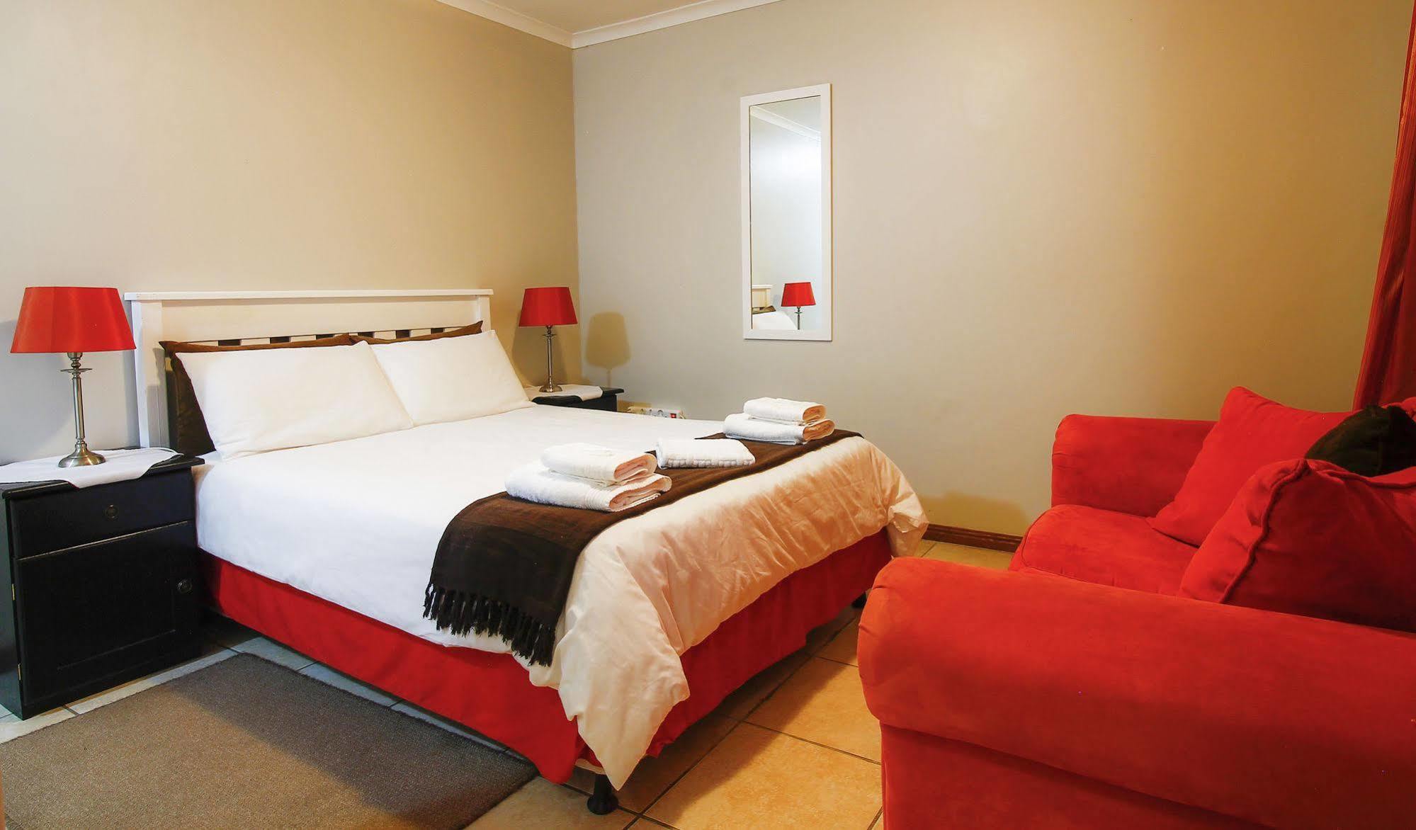 Madiolyn Apartment Jeffreys Bay Exterior photo